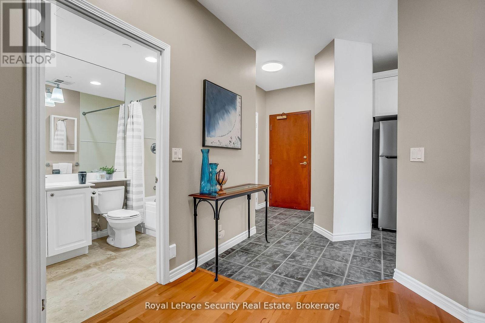 403 - 980 Yonge Street, Toronto, Ontario  M4W 3V8 - Photo 9 - C12462222