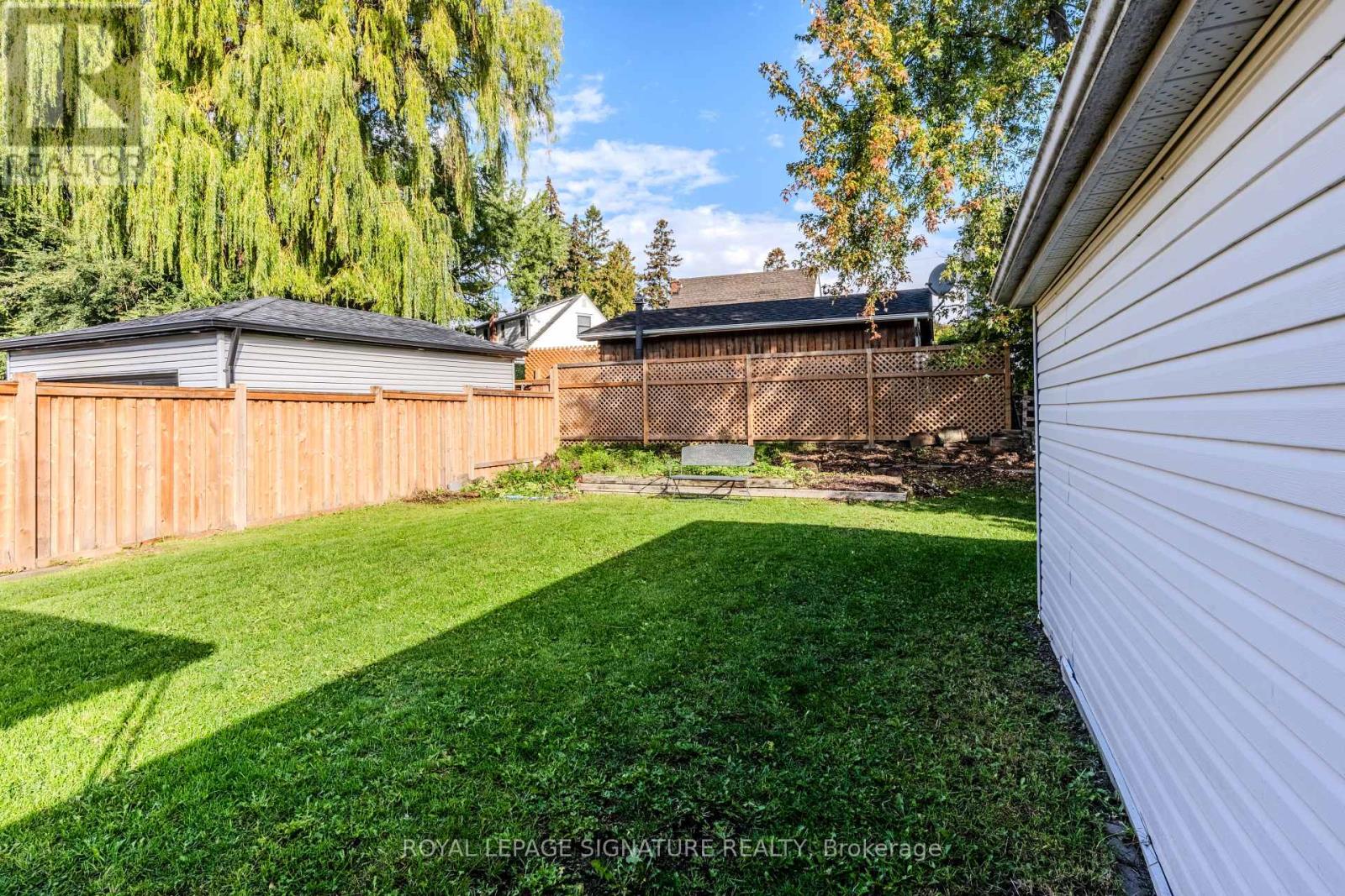 10 Holswade Road, Toronto, Ontario  M1L 2G2 - Photo 10 - E12462204