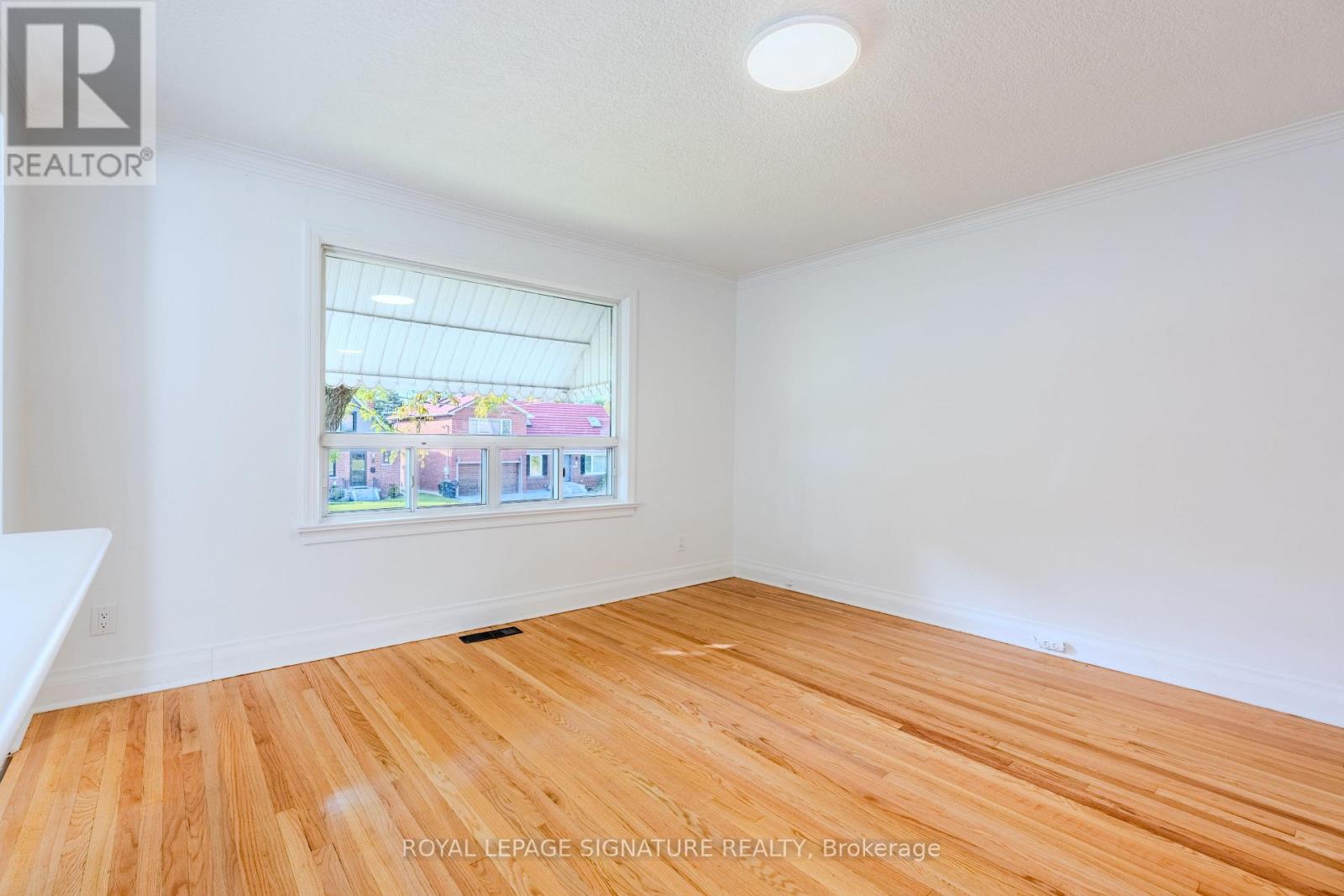 10 Holswade Road, Toronto, Ontario  M1L 2G2 - Photo 17 - E12462204