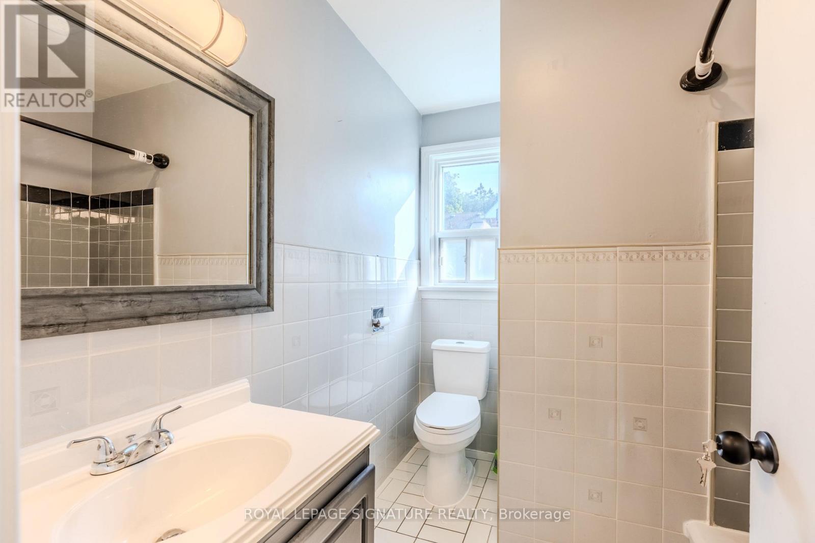 10 Holswade Road, Toronto, Ontario  M1L 2G2 - Photo 24 - E12462204