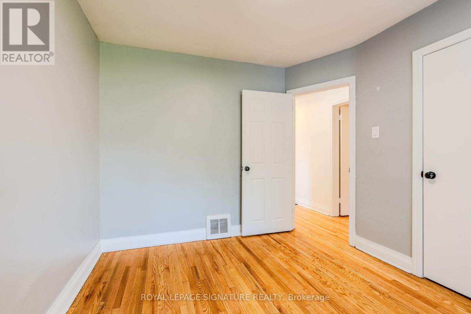 10 Holswade Road, Toronto, Ontario  M1L 2G2 - Photo 27 - E12462204