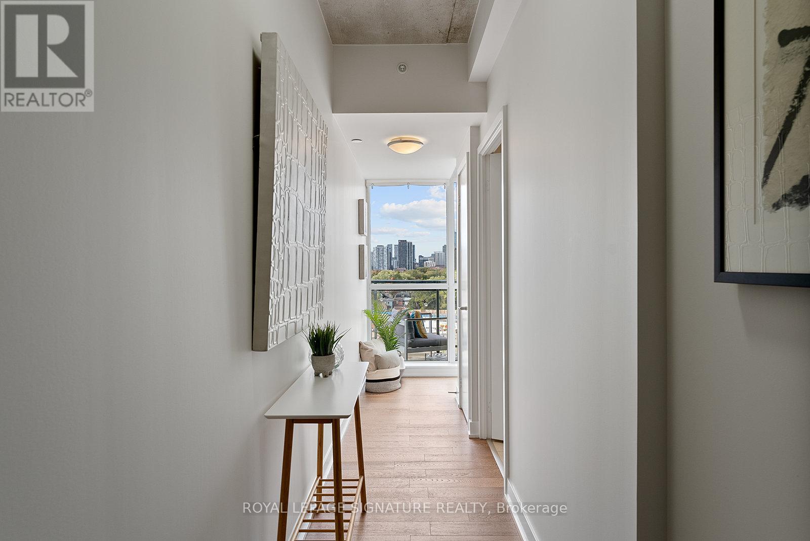 1021 - 1190 Dundas Street E, Toronto, Ontario  M4M 0C5 - Photo 2 - E12462241