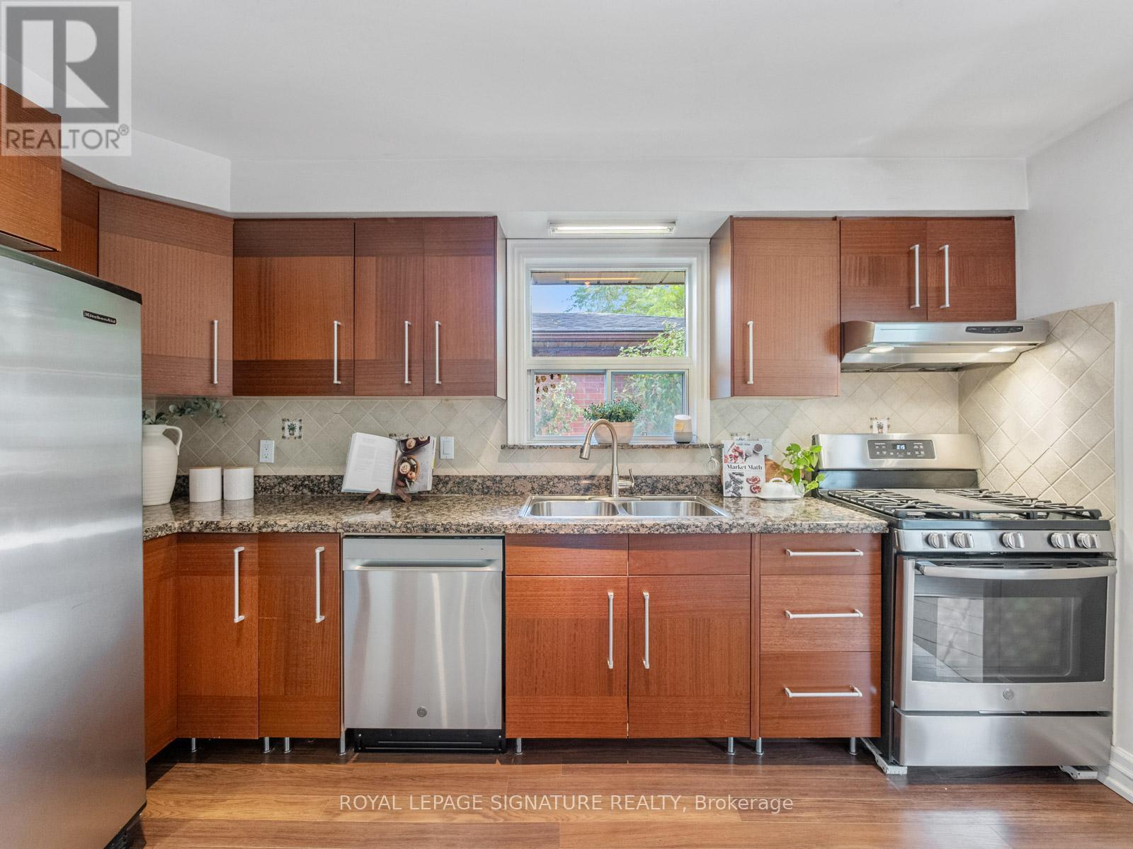 27 Watson Street, Toronto, Ontario  M1C 1E2 - Photo 3 - E12462246