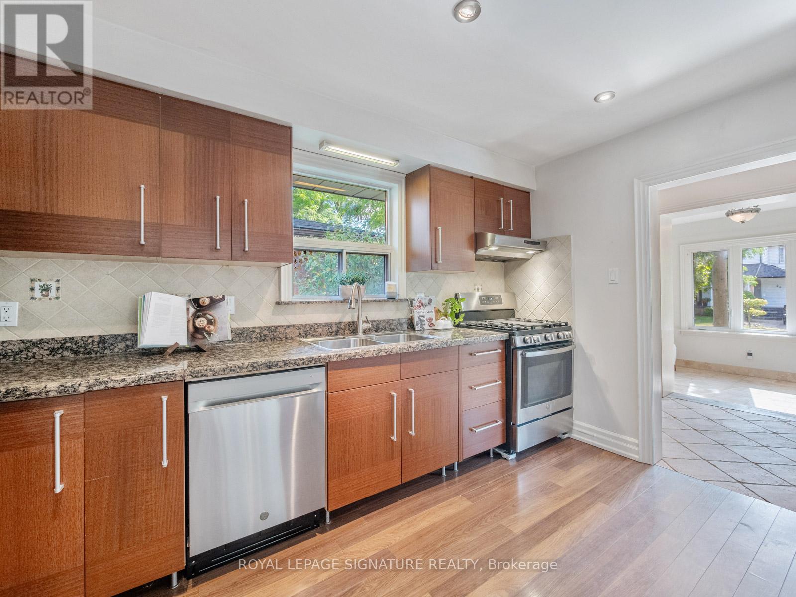 27 Watson Street, Toronto, Ontario  M1C 1E2 - Photo 4 - E12462246