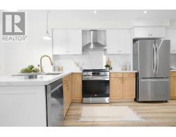 2 SYLVIA COURT, Clarington, Ontario