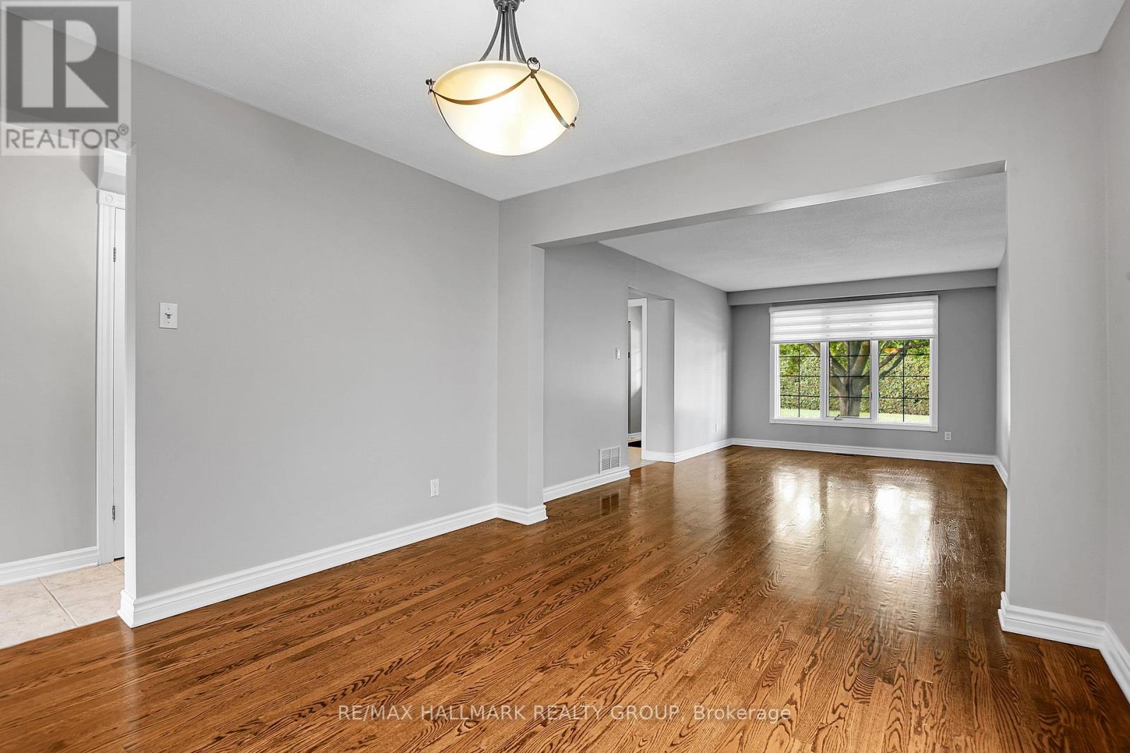 1743 Silver Bark Avenue, Ottawa, Ontario  K1C 7A8 - Photo 11 - X12462303