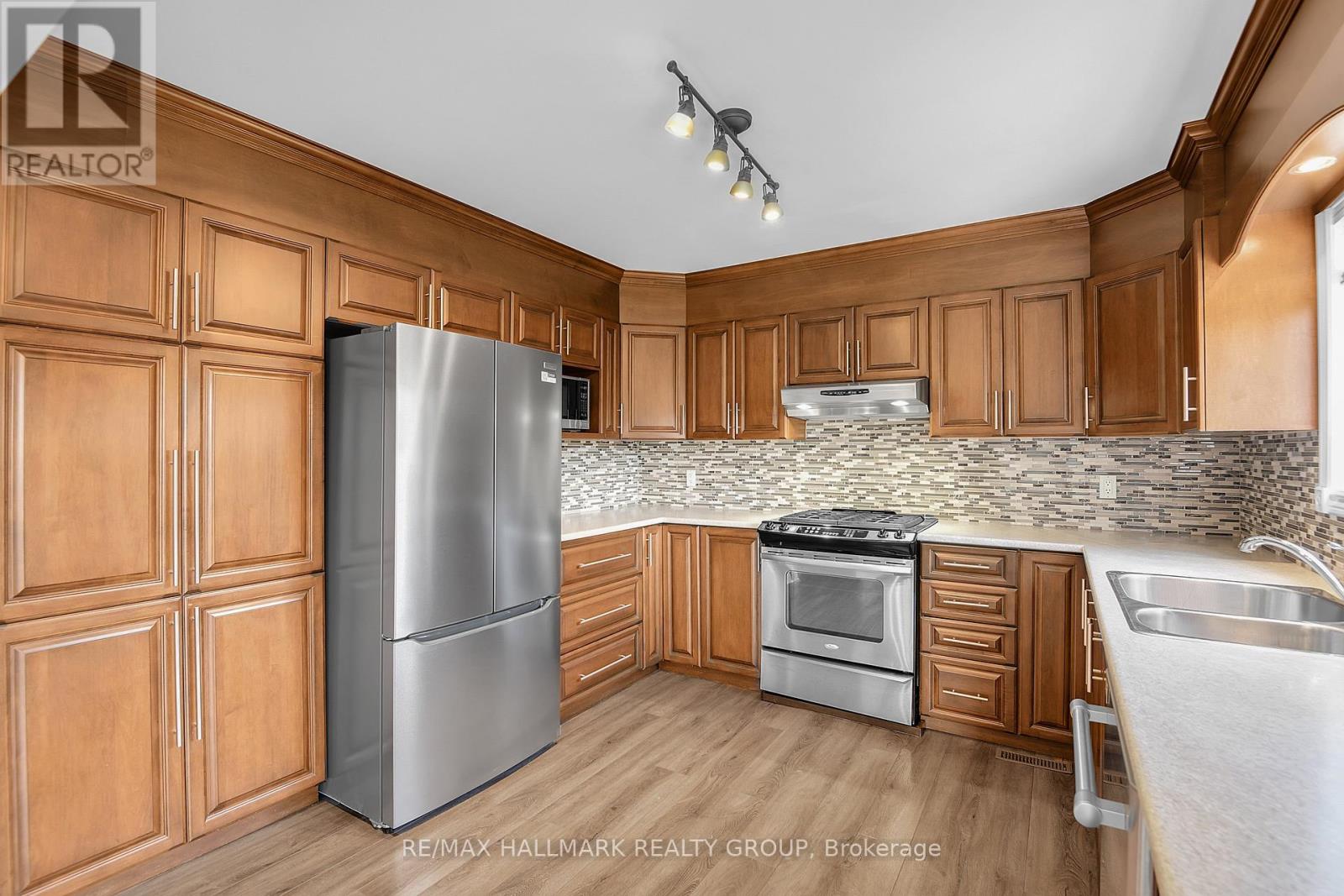 1743 Silver Bark Avenue, Ottawa, Ontario  K1C 7A8 - Photo 13 - X12462303