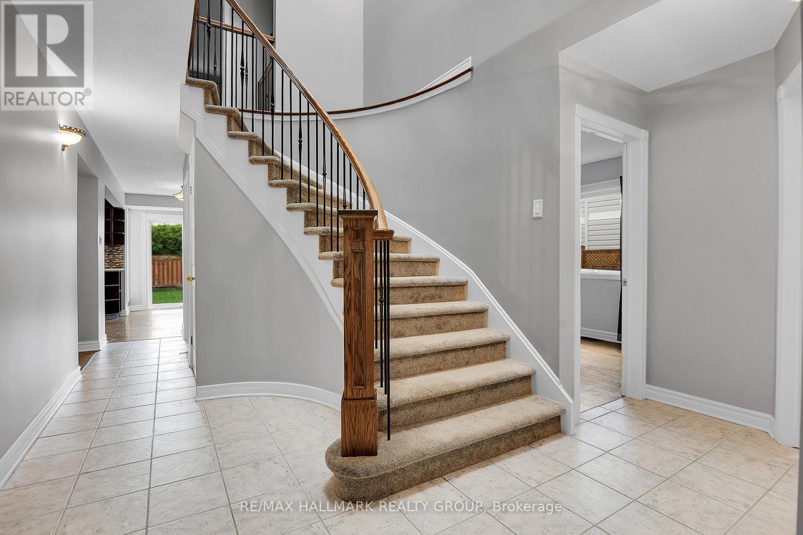 1743 Silver Bark Avenue, Ottawa, Ontario  K1C 7A8 - Photo 6 - X12462303