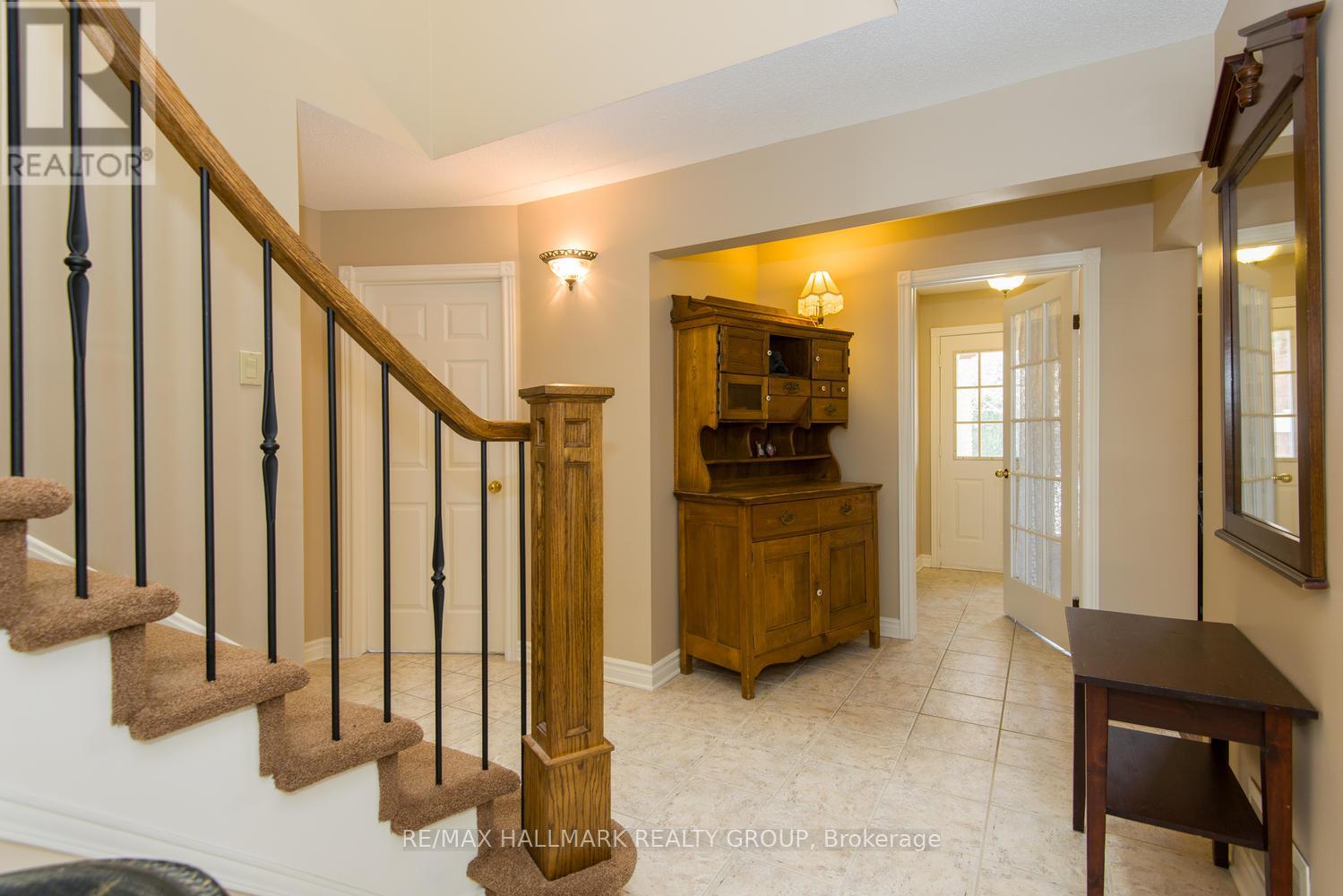 1743 Silver Bark Avenue, Ottawa, Ontario  K1C 7A8 - Photo 7 - X12462303