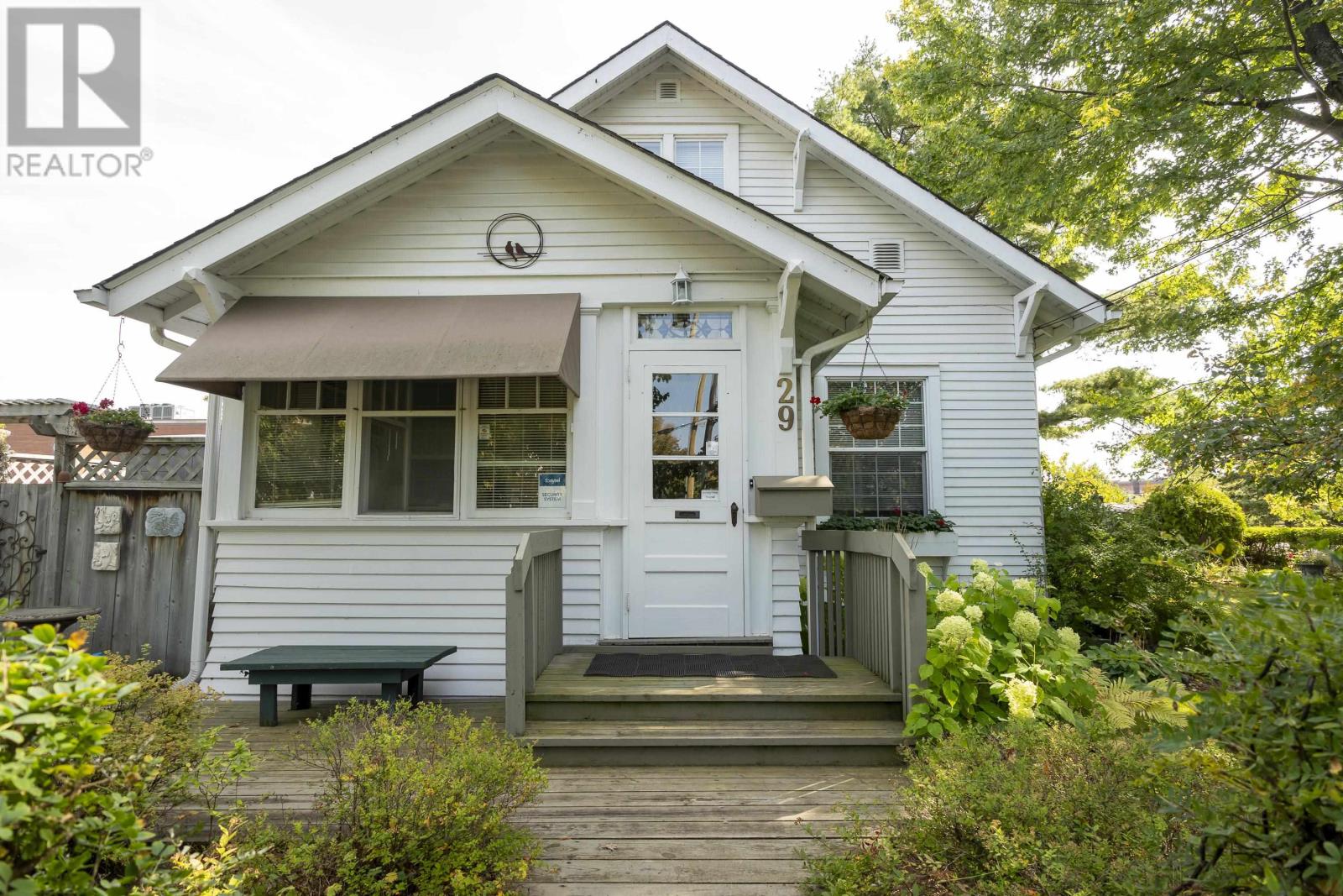 29 Emmerson Ave, Thunder Bay, Ontario  P7A 4Z1 - Photo 1 - TB253218