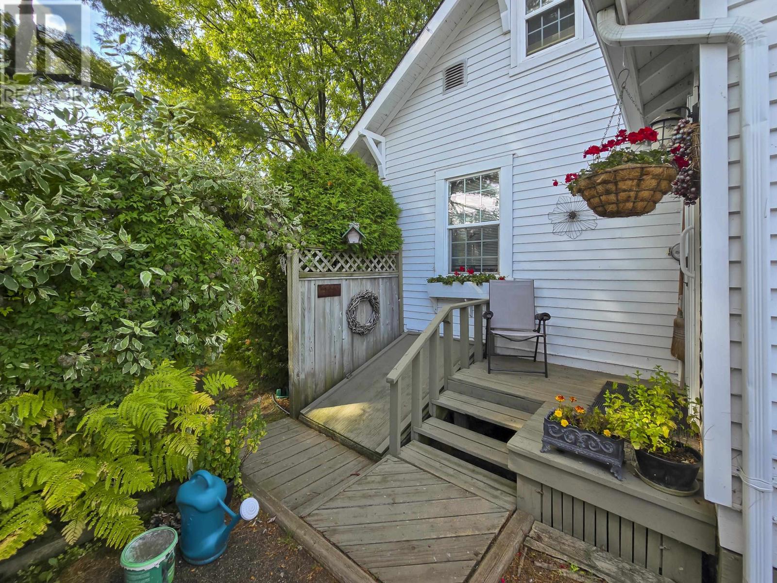 29 Emmerson Ave, Thunder Bay, Ontario  P7A 4Z1 - Photo 39 - TB253218