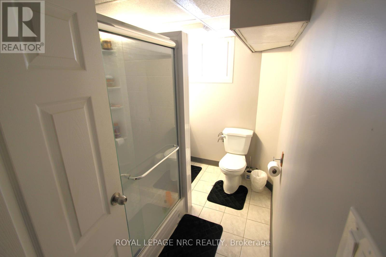 55 Sullivan Avenue, Thorold, Ontario  L2V 2Y7 - Photo 16 - X12462306