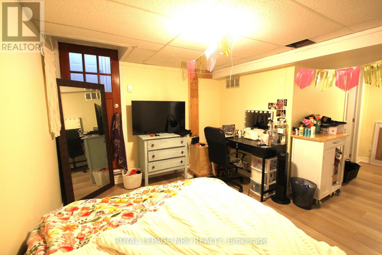 55 Sullivan Avenue, Thorold, Ontario  L2V 2Y7 - Photo 20 - X12462306