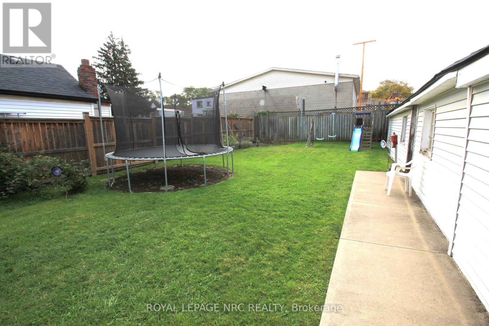 55 Sullivan Avenue, Thorold, Ontario  L2V 2Y7 - Photo 25 - X12462306