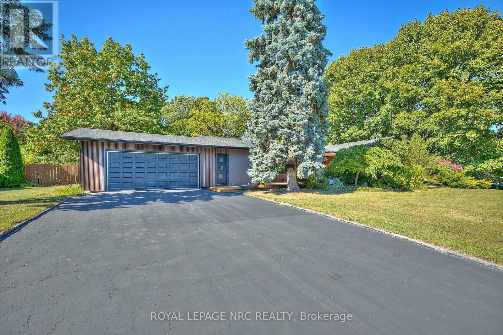 7 Woodmount Drive, St. Catharines, Ontario  L2T 2X8 - Photo 2 - X12462323