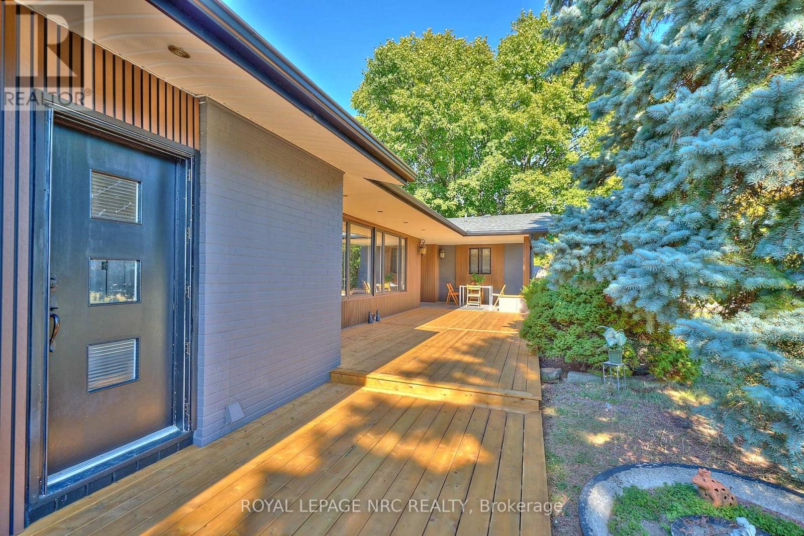 7 Woodmount Drive, St. Catharines, Ontario  L2T 2X8 - Photo 3 - X12462323