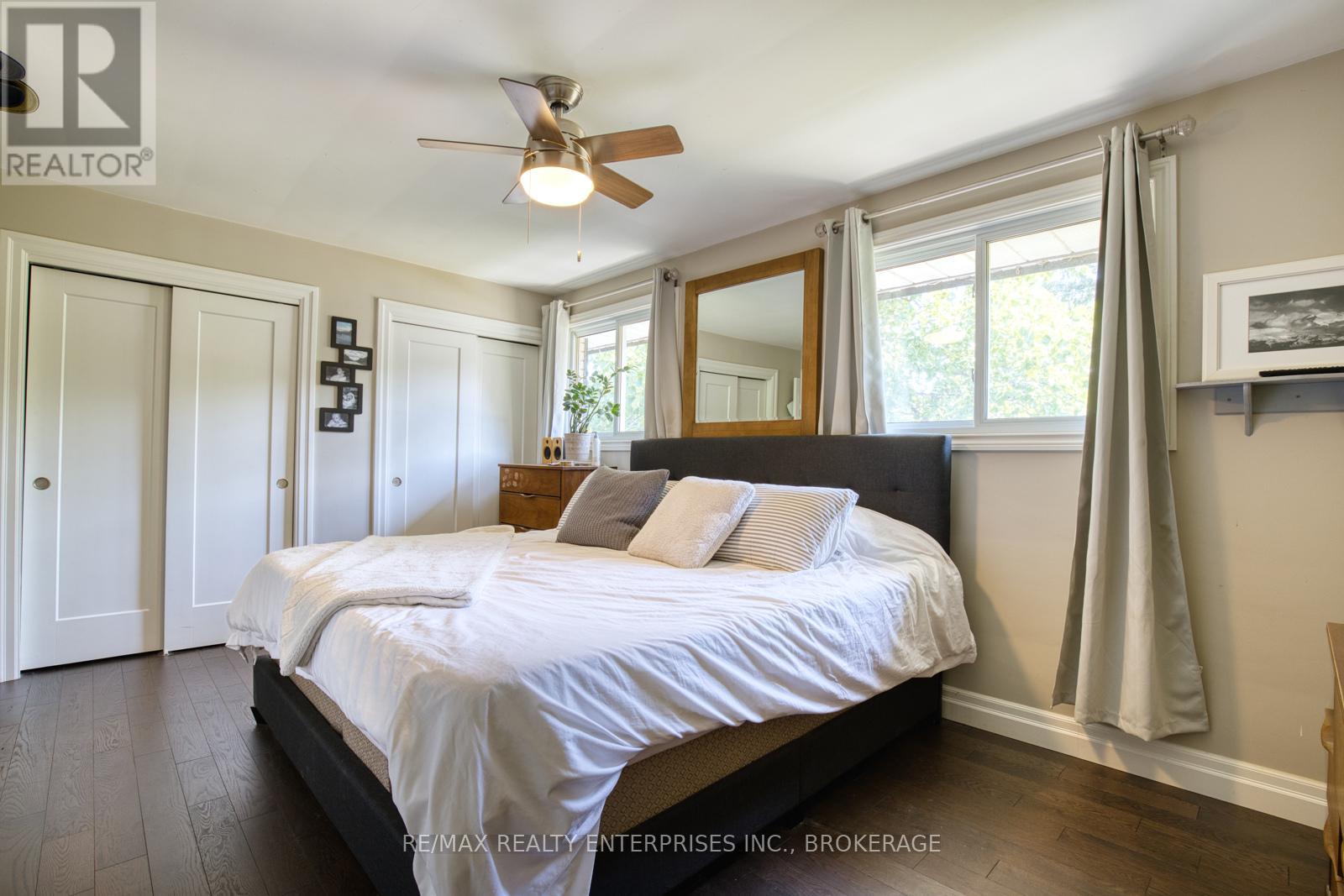 20 Karen Crescent, Grimsby, Ontario  L3M 2E4 - Photo 21 - X12462366