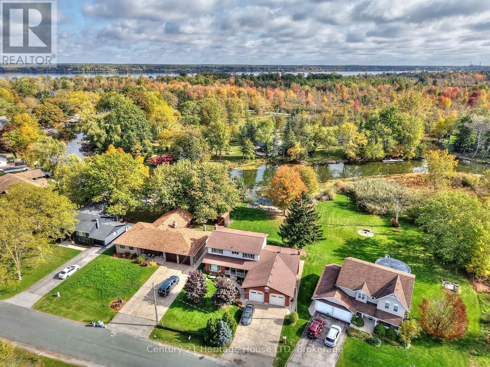 3466 River Trail, Fort Erie, Ontario  L0S 1S0 - Photo 41 - X12462443