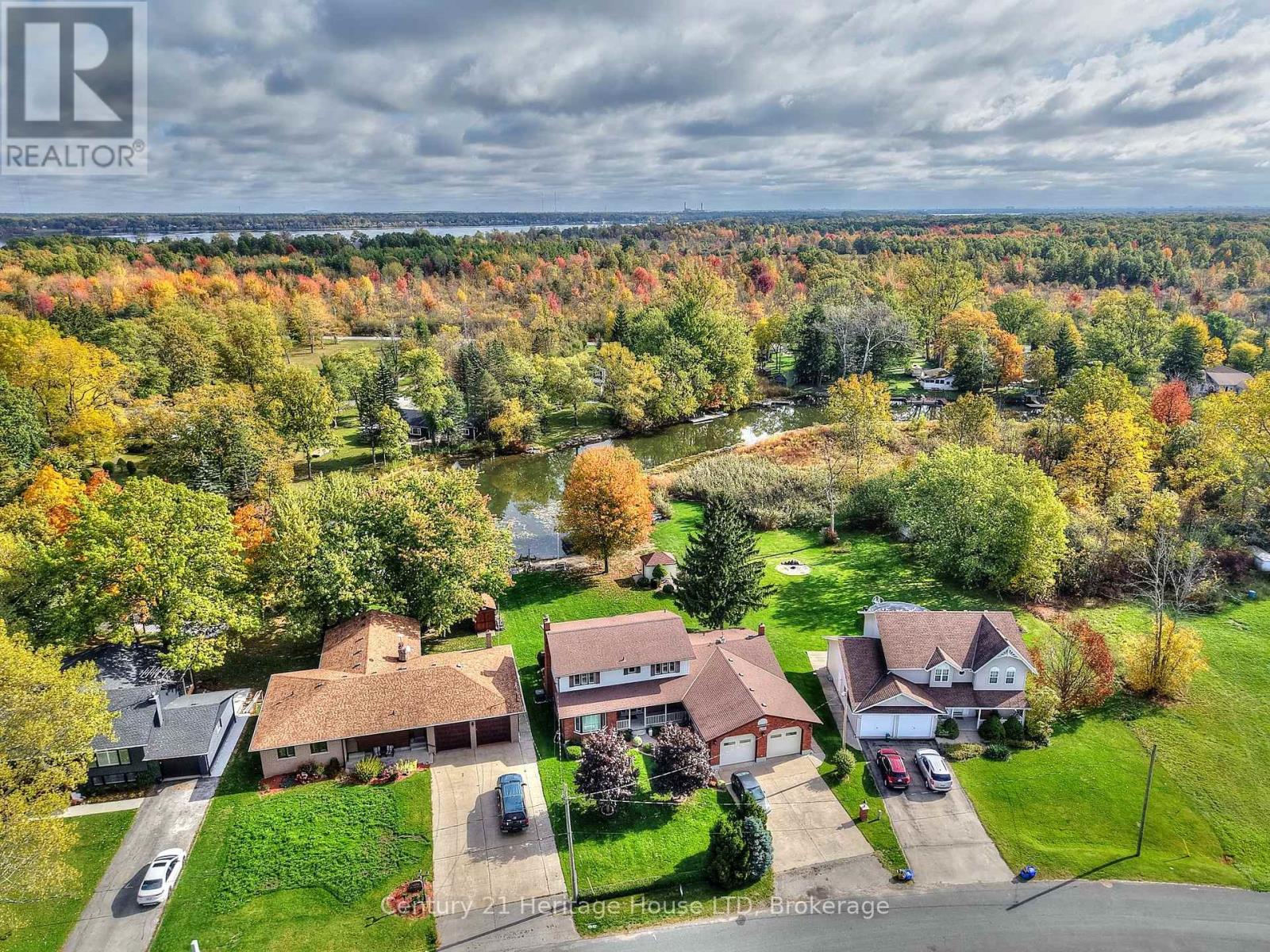 3466 River Trail, Fort Erie, Ontario  L0S 1S0 - Photo 42 - X12462443