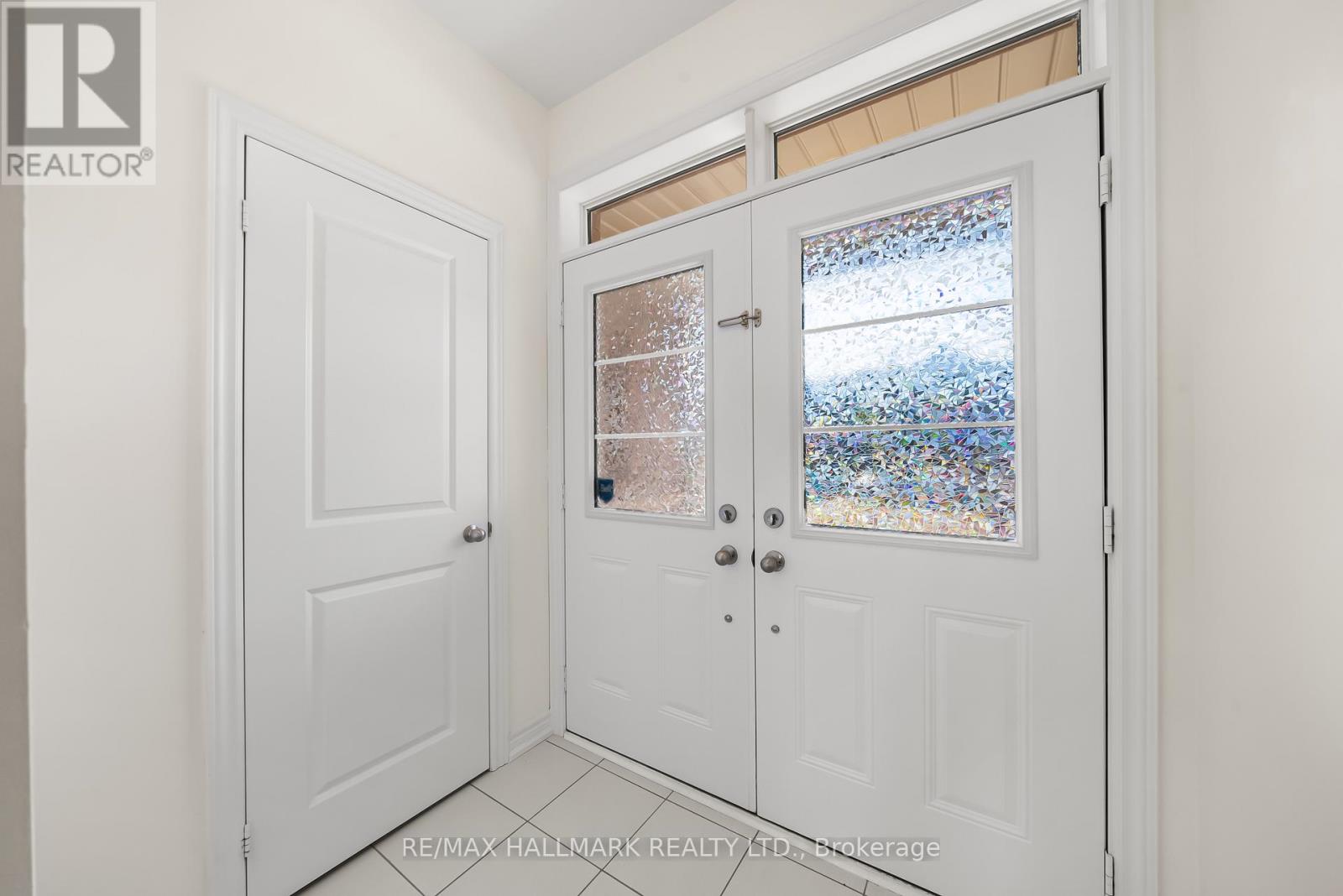 581 Barons Street, Vaughan, Ontario  L4H 5C3 - Photo 2 - N12462199