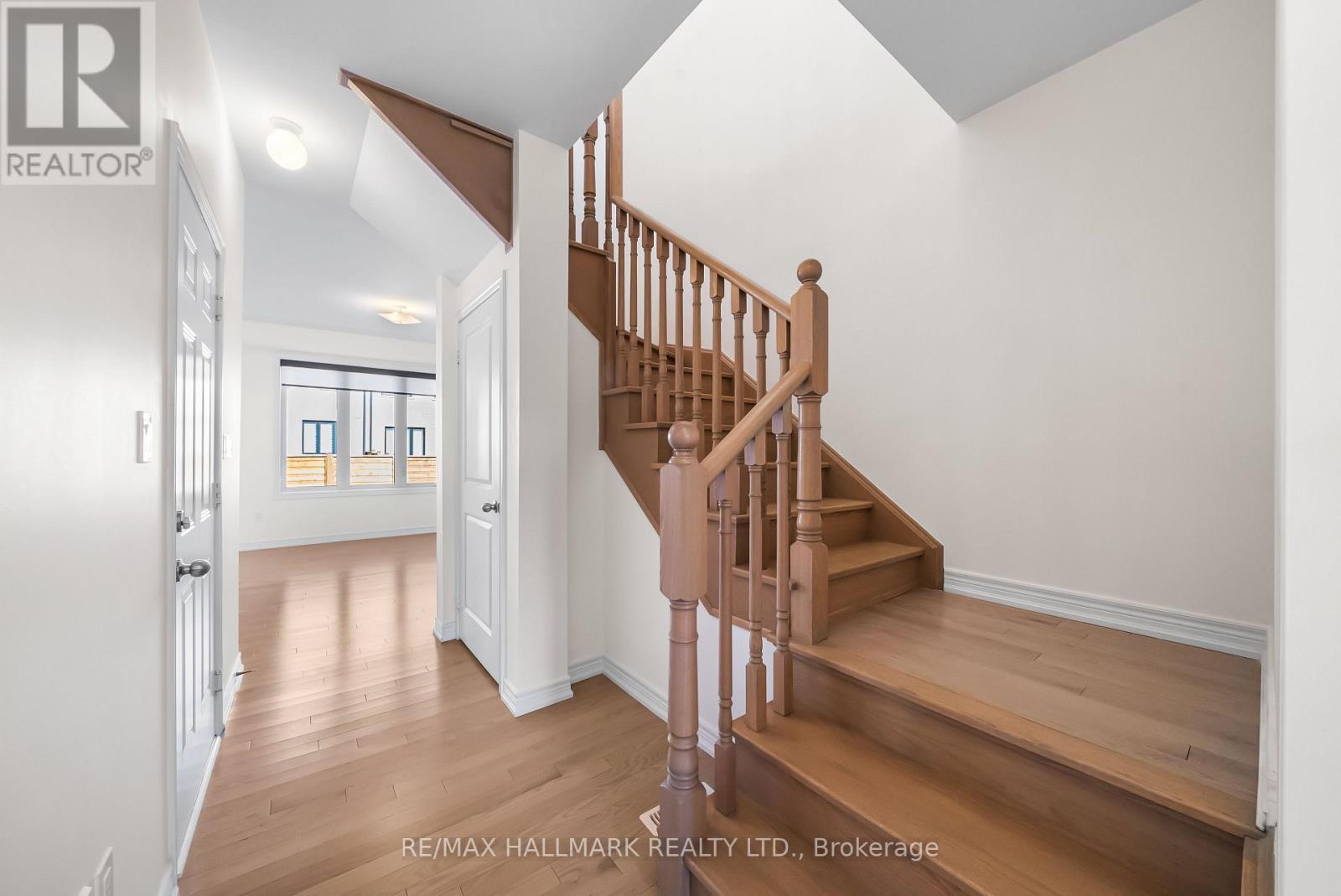 581 Barons Street, Vaughan, Ontario  L4H 5C3 - Photo 3 - N12462199