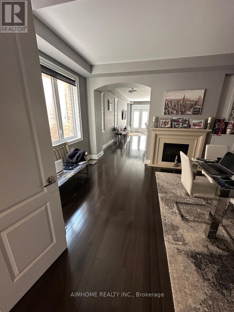18 Bristlewood Crescent, Vaughan, Ontario  L4J 0H4 - Photo 8 - N12462220