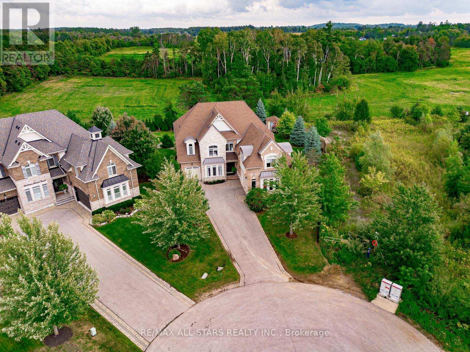 35 Somer Rumm Court, Whitchurch-Stouffville, Ontario  L4A 1X8 - Photo 46 - N12462258