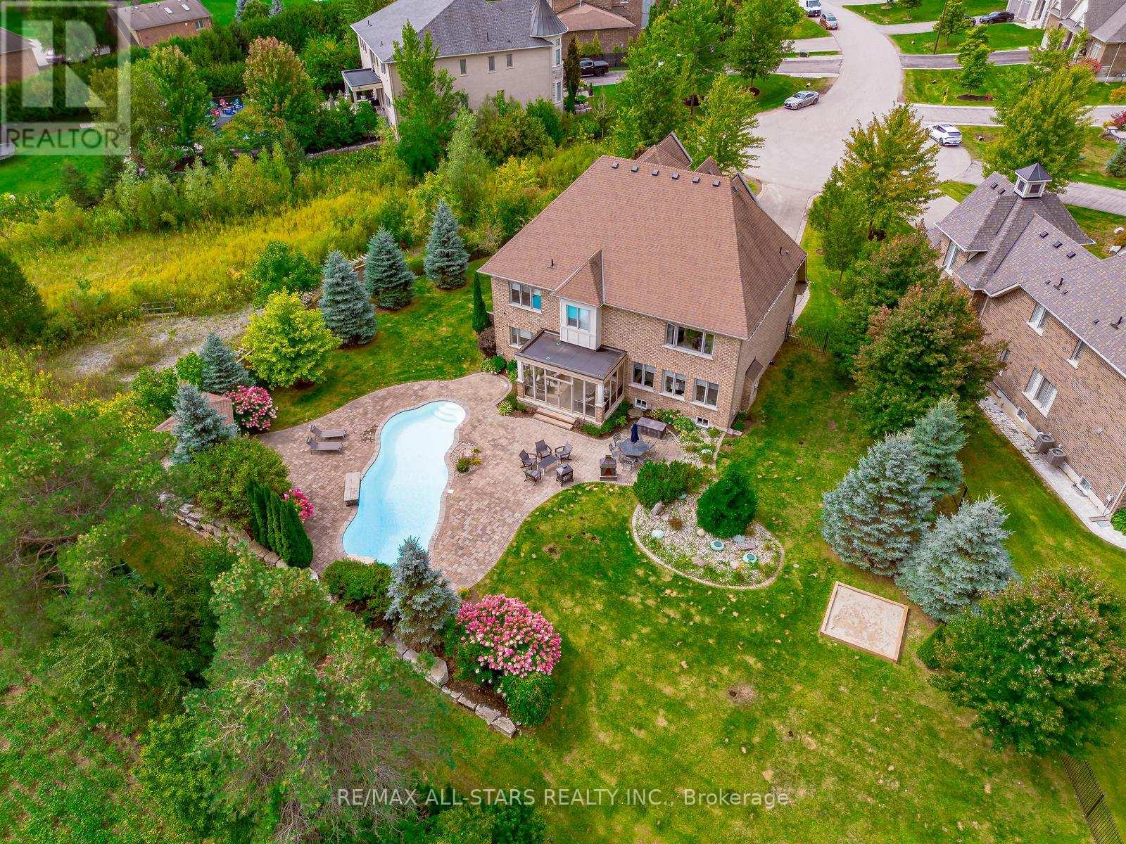 35 Somer Rumm Court, Whitchurch-Stouffville, Ontario  L4A 1X8 - Photo 47 - N12462258