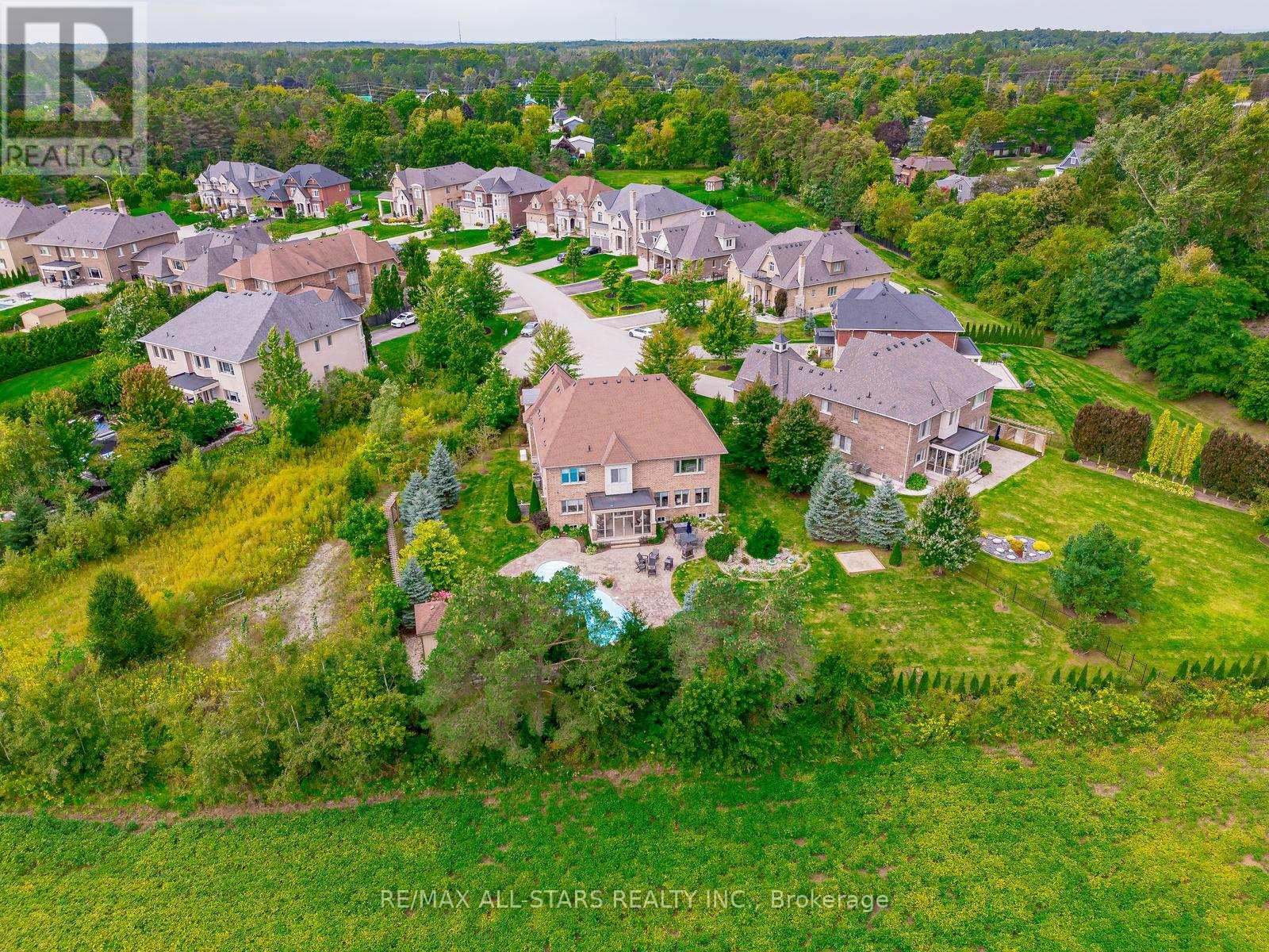 35 Somer Rumm Court, Whitchurch-Stouffville, Ontario  L4A 1X8 - Photo 50 - N12462258