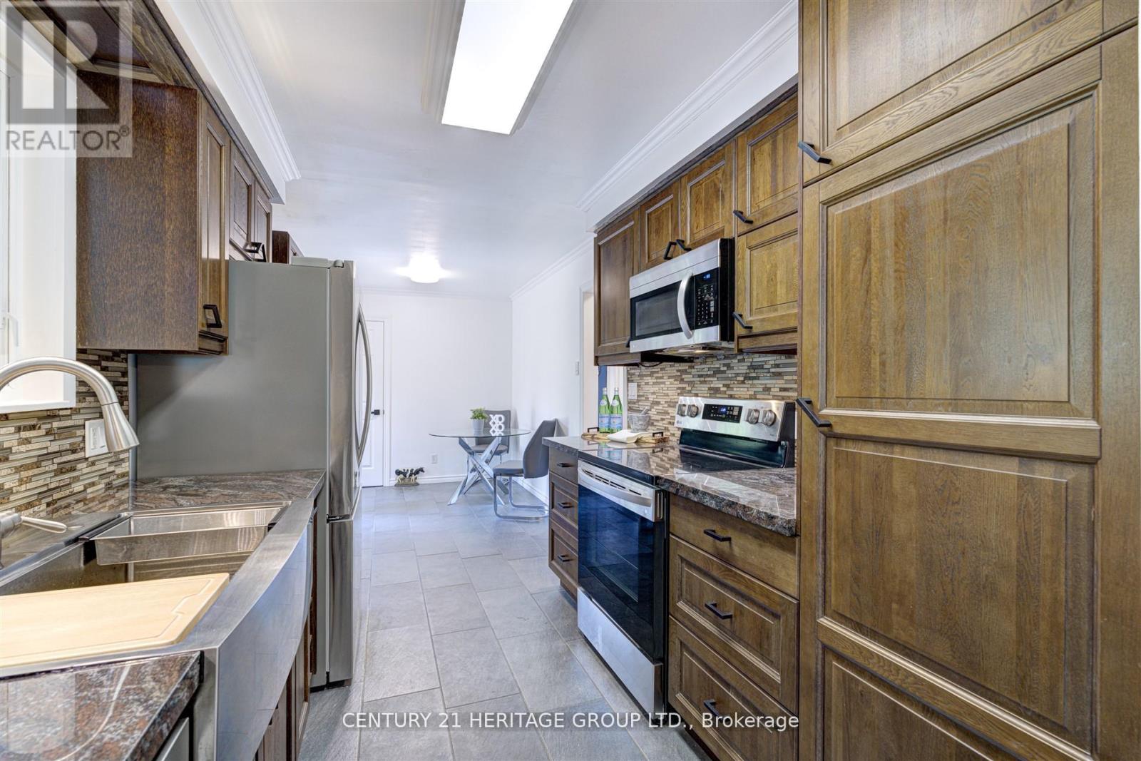 10 Bachly Crescent, King, Ontario  L7B 0E8 - Photo 17 - N12462267