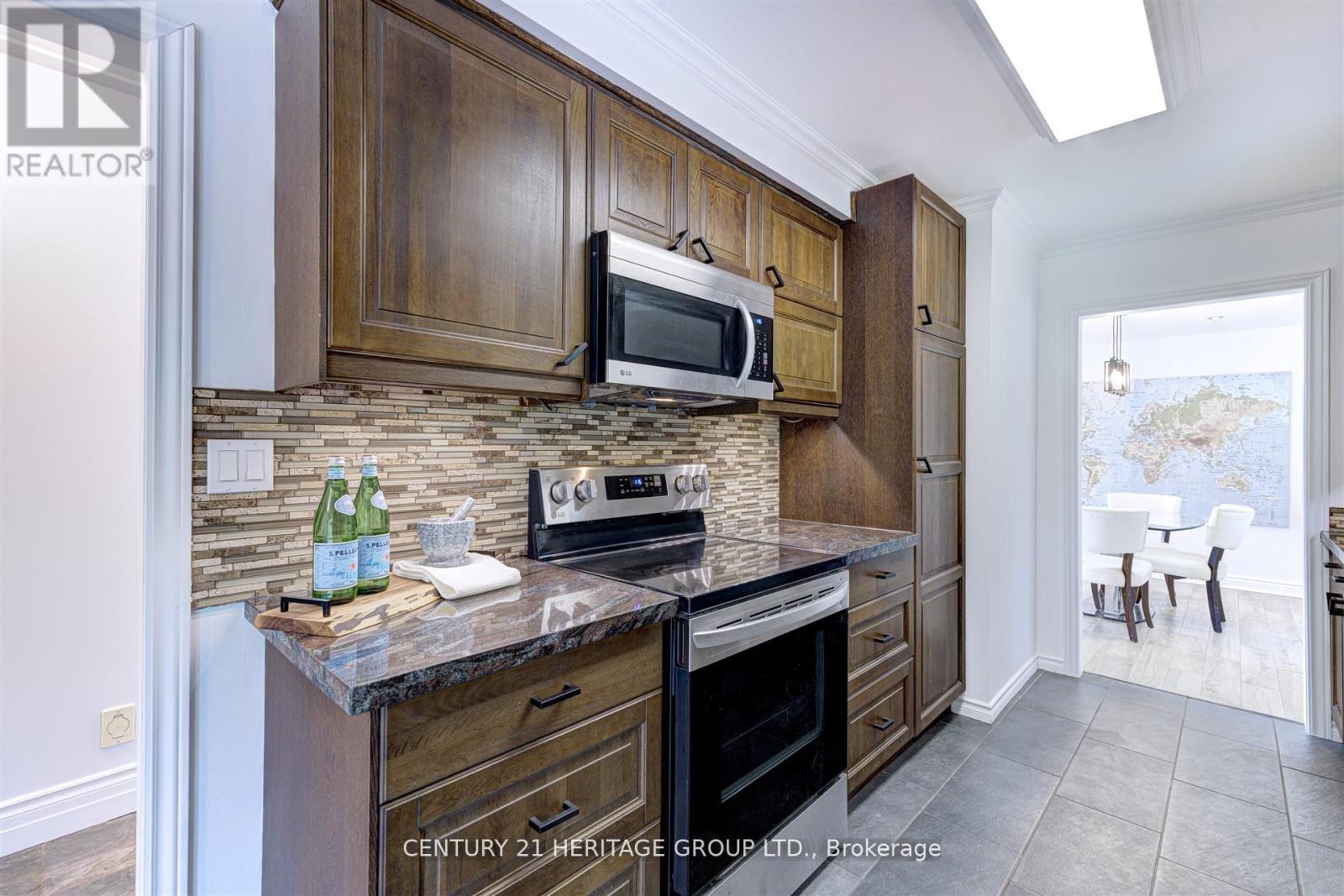 10 Bachly Crescent, King, Ontario  L7B 0E8 - Photo 19 - N12462267