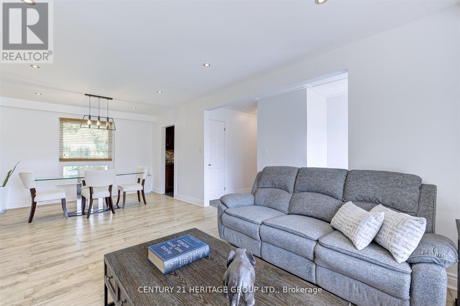 10 Bachly Crescent, King, Ontario  L7B 0E8 - Photo 9 - N12462267