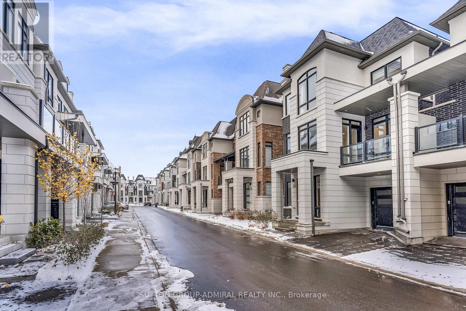 34 Globemaster Lane S, Richmond Hill, Ontario  L4E 1H4 - Photo 2 - N12462270