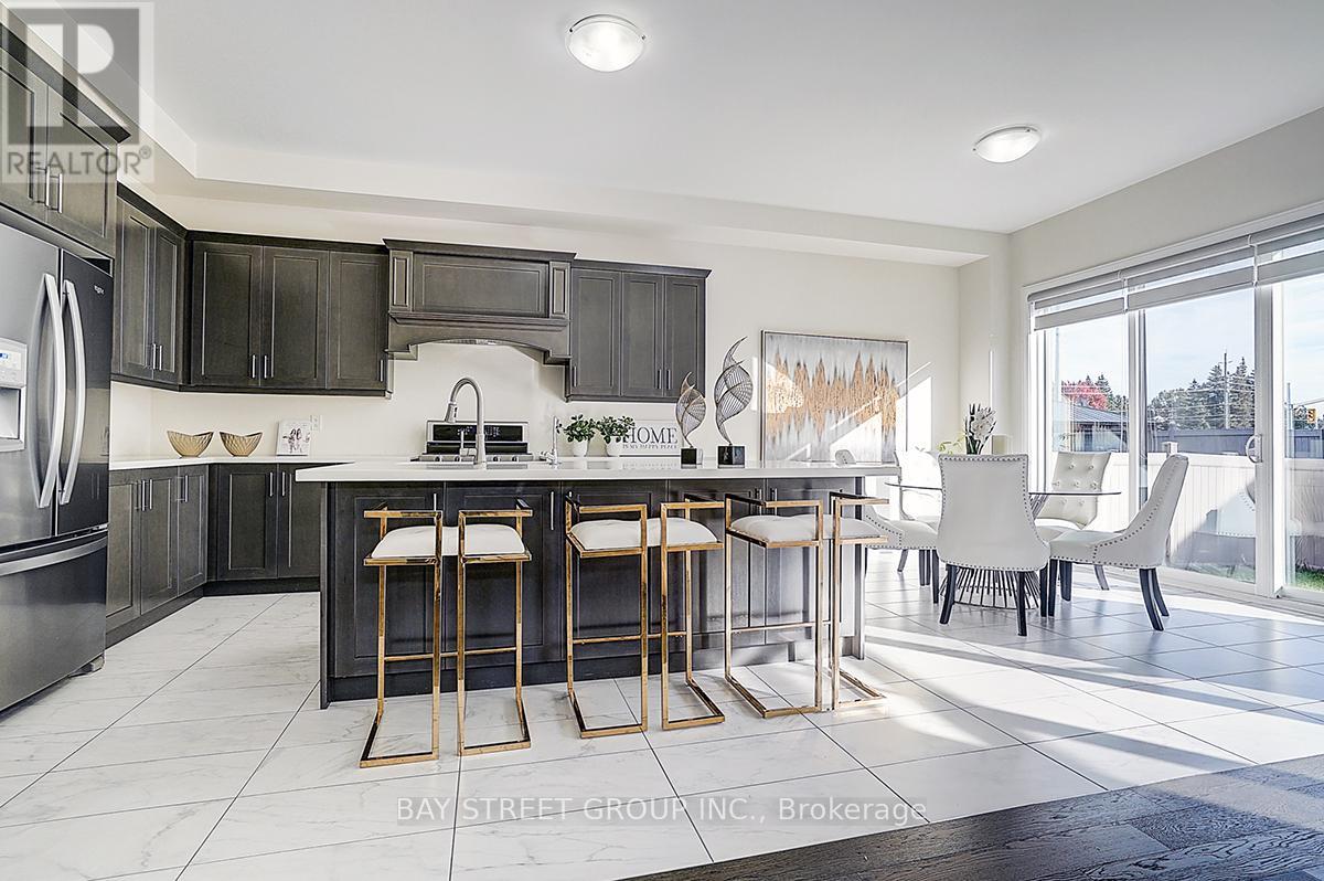 50 Botelho Circle W, Aurora, Ontario  L4G 7Y0 - Photo 16 - N12462274
