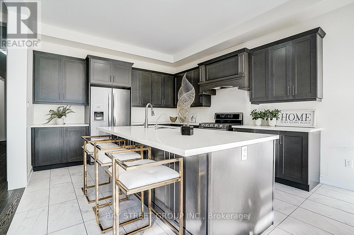 50 Botelho Circle W, Aurora, Ontario  L4G 7Y0 - Photo 18 - N12462274