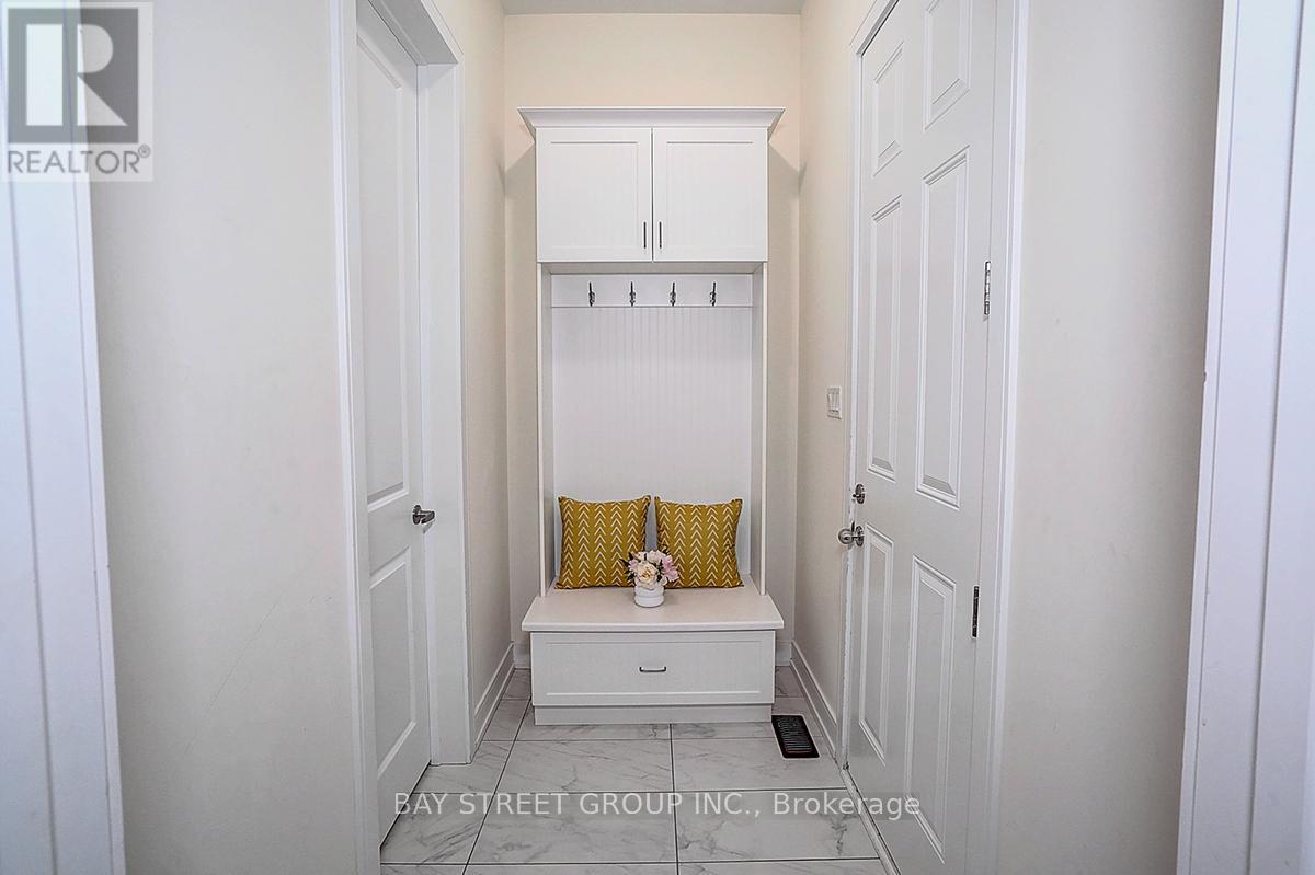 50 Botelho Circle W, Aurora, Ontario  L4G 7Y0 - Photo 25 - N12462274