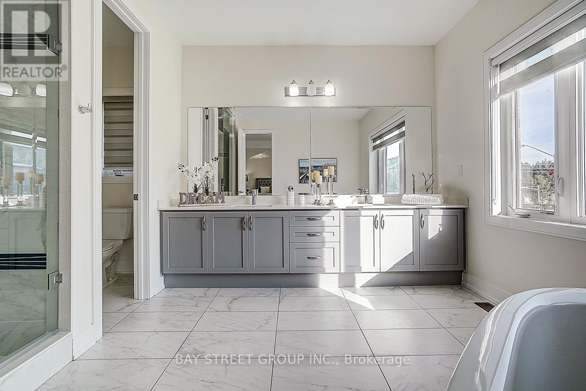 50 Botelho Circle W, Aurora, Ontario  L4G 7Y0 - Photo 35 - N12462274