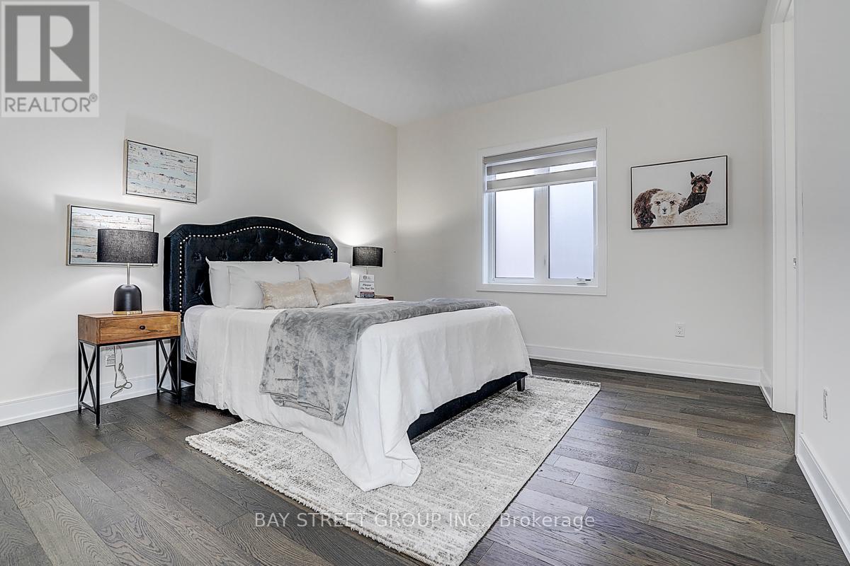 50 Botelho Circle W, Aurora, Ontario  L4G 7Y0 - Photo 39 - N12462274