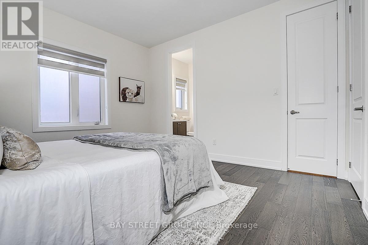 50 Botelho Circle W, Aurora, Ontario  L4G 7Y0 - Photo 40 - N12462274