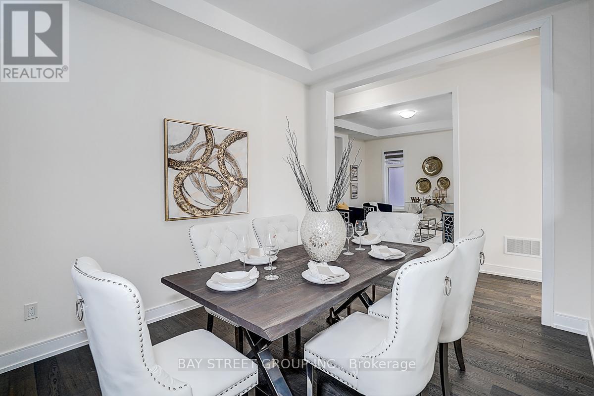 50 Botelho Circle W, Aurora, Ontario  L4G 7Y0 - Photo 6 - N12462274