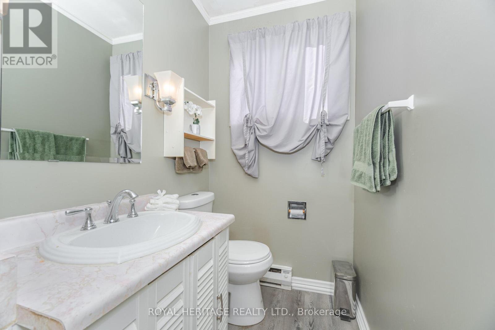 369 Carnaby Court, Oshawa, Ontario  L1G 6N7 - Photo 12 - E12462376