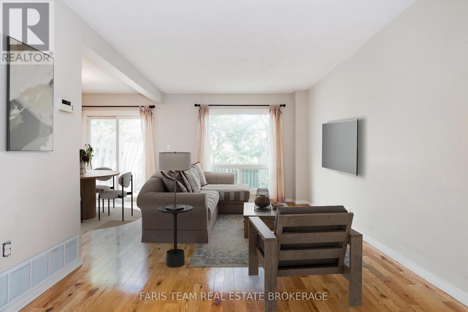 7 - 52 Adelaide Street, Barrie, Ontario  L4N 3T5 - Photo 10 - S12462287