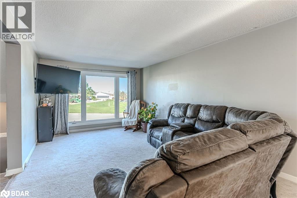 51 Robin Court, Barrie, Ontario  L4M 5L9 - Photo 2 - 40778697