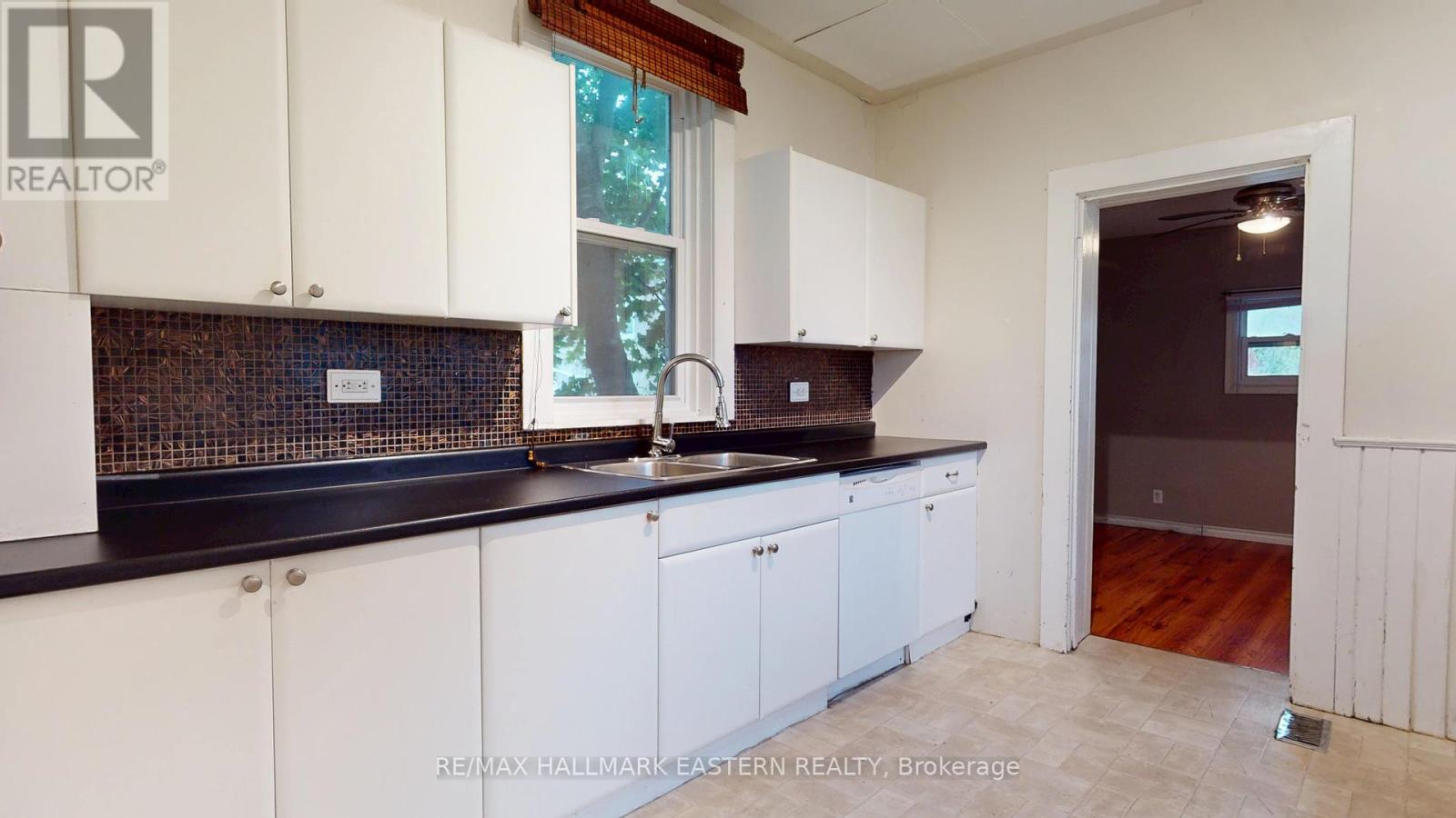 655 George Street N, Peterborough, Ontario  K9H 3S7 - Photo 4 - X12462317