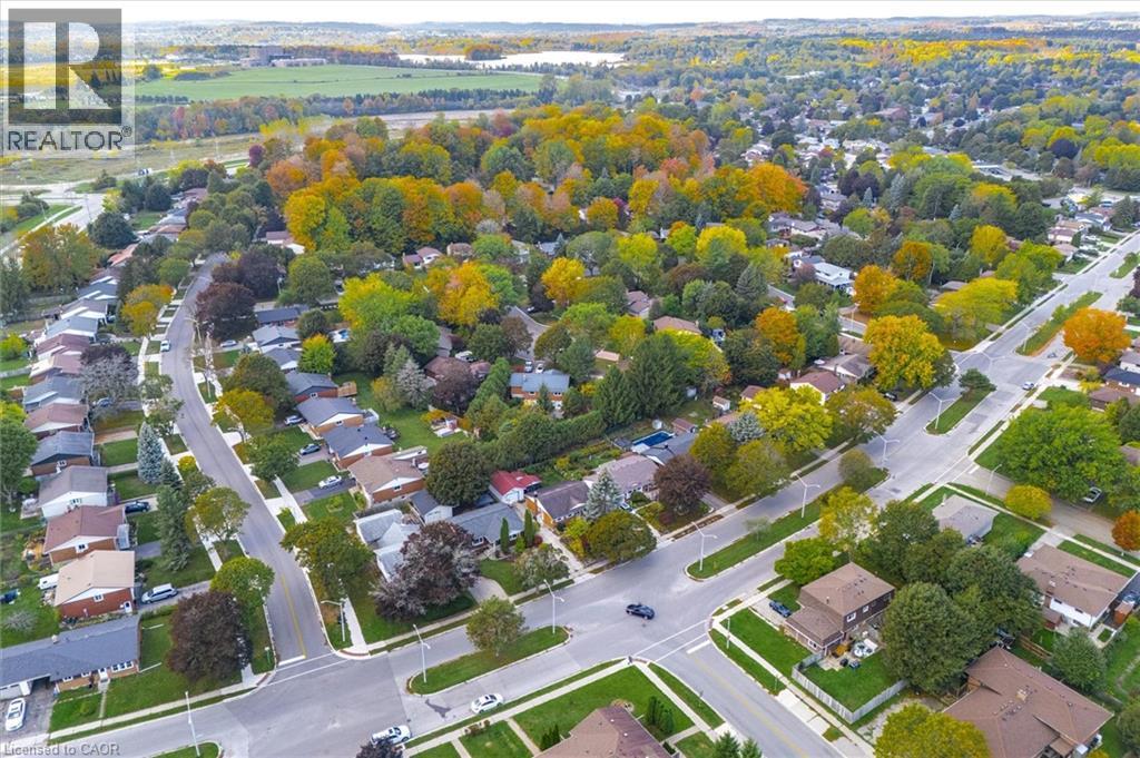 521 Glen Forrest Boulevard, Waterloo, Ontario  N2L 4H9 - Photo 4 - 40777606