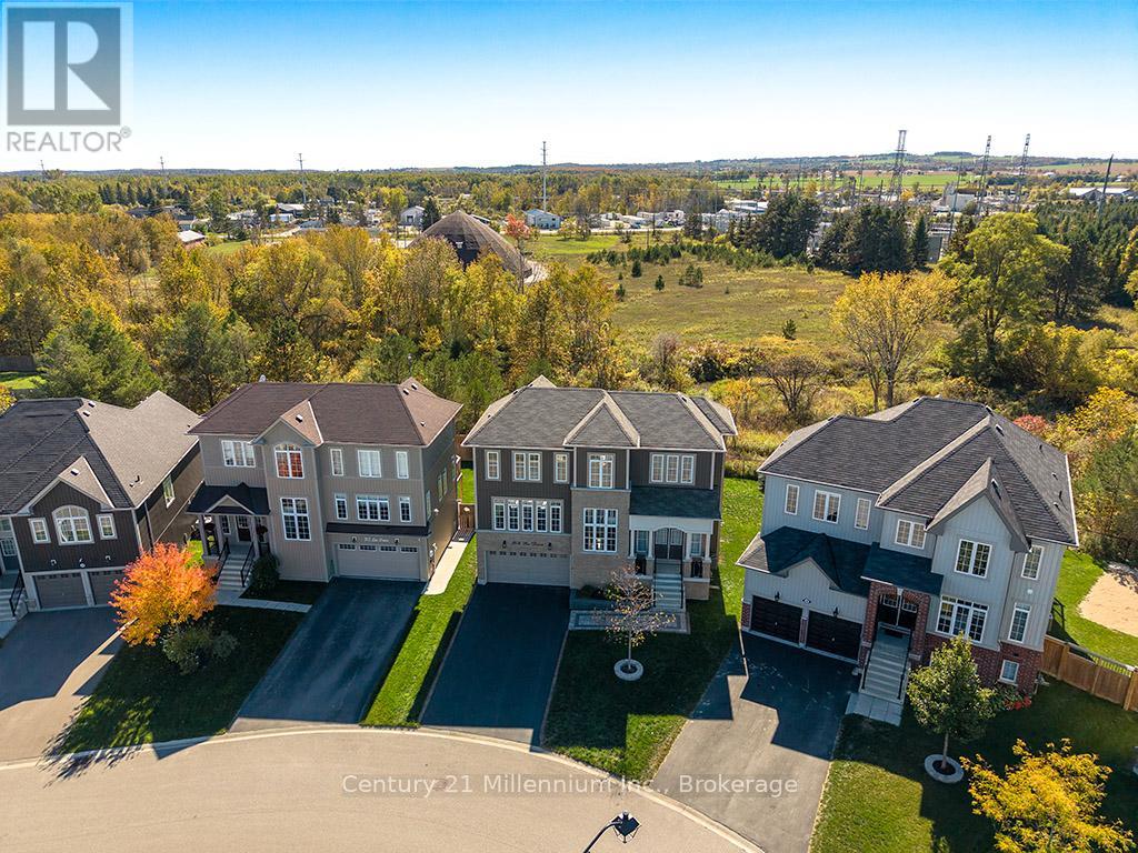 204 Lia Drive, Clearview, Ontario  L0M 1S0 - Photo 5 - S12462424