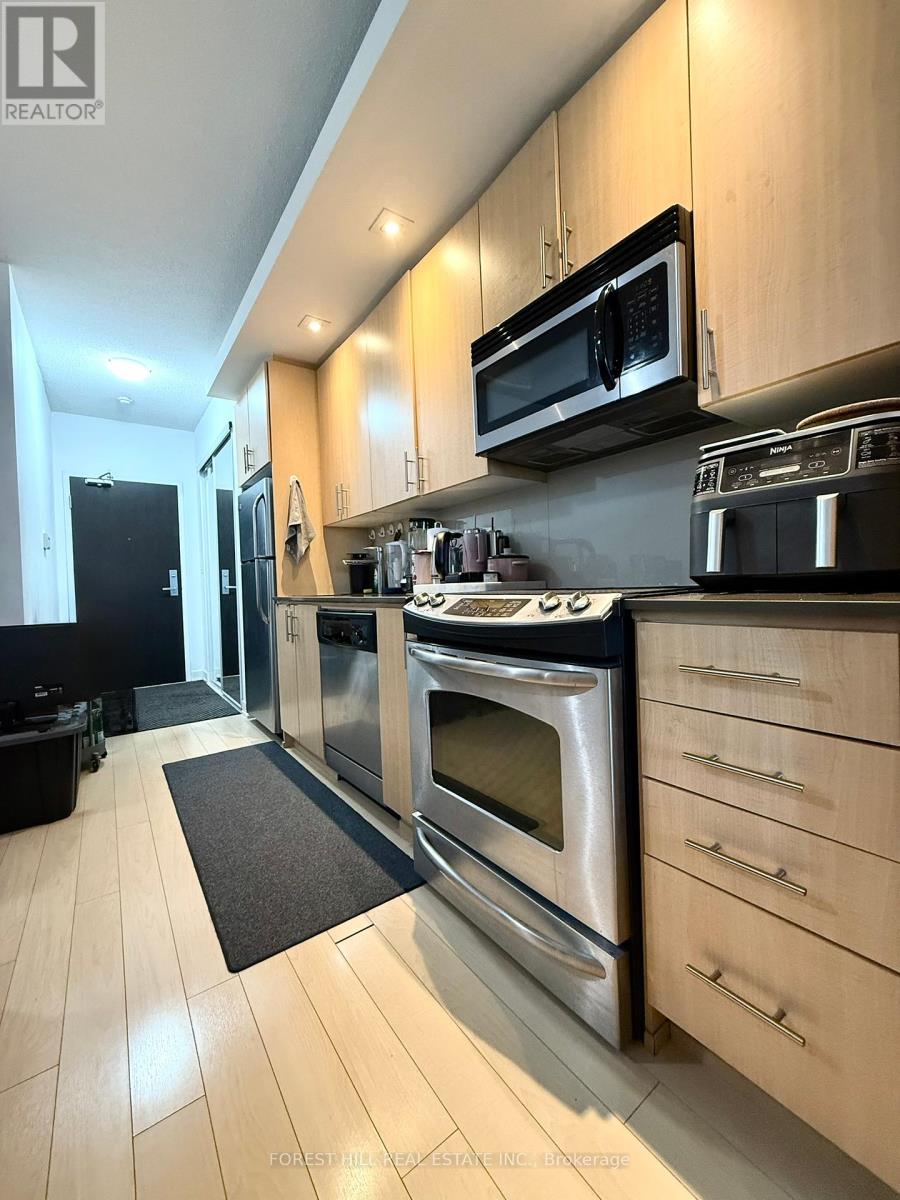 1334 - 165 Legion Road N, Toronto, Ontario  M8Y 0B3 - Photo 3 - W12462201