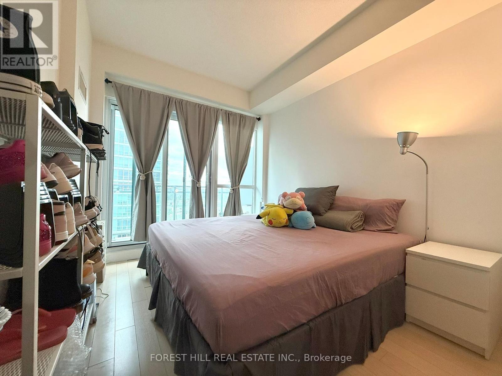 1334 - 165 Legion Road N, Toronto, Ontario  M8Y 0B3 - Photo 7 - W12462201