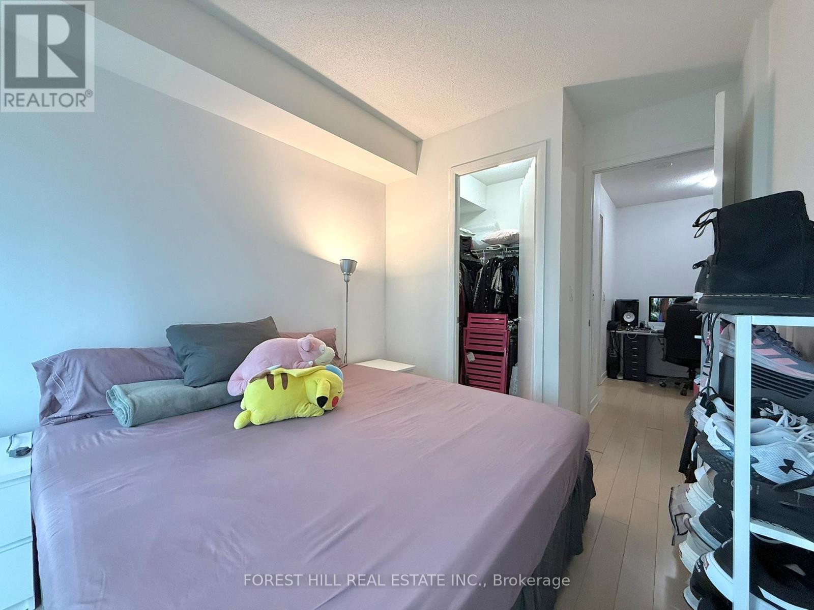 1334 - 165 Legion Road N, Toronto, Ontario  M8Y 0B3 - Photo 8 - W12462201
