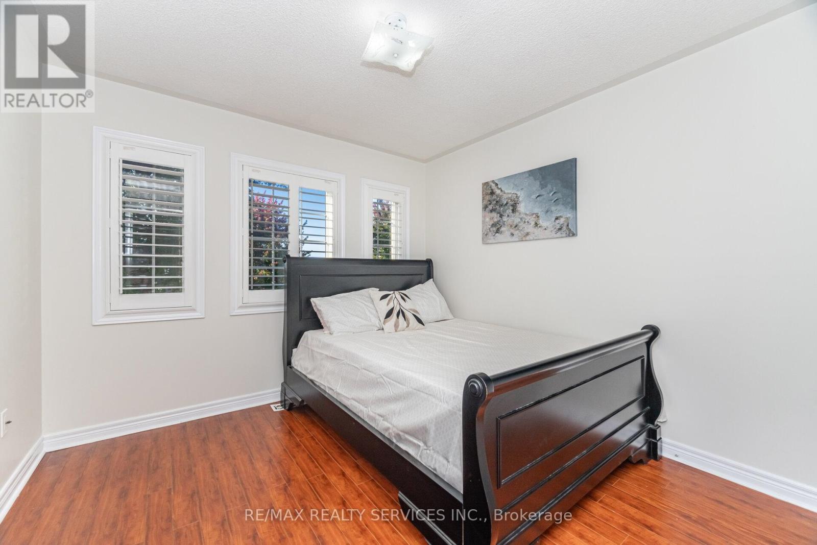 7 Blue Diamond Drive, Brampton, Ontario  L6S 6J1 - Photo 27 - W12462259